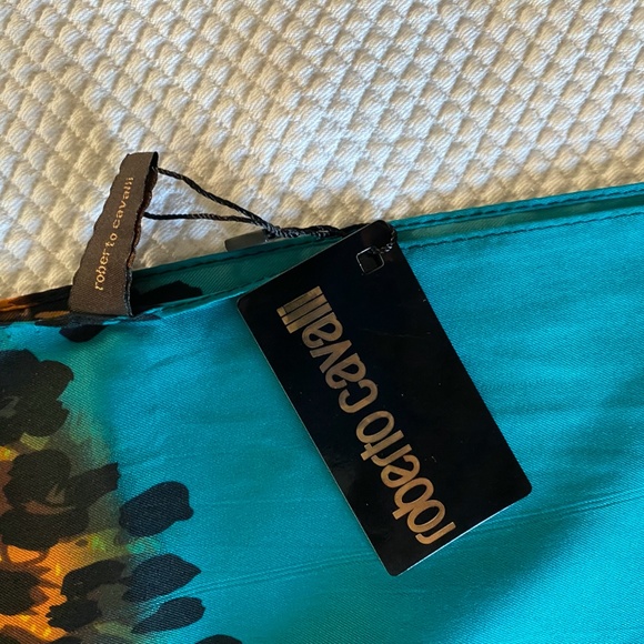 Roberto Cavalli Silk Scarf Leopard Print - Picture 8 of 8